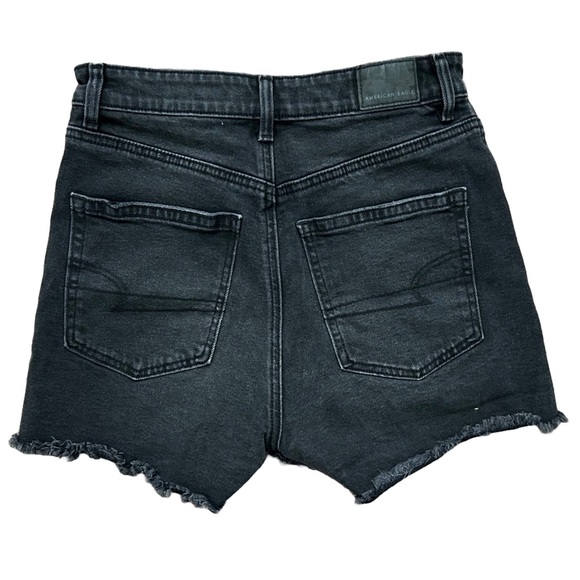 american eagle hi-rise 90s boyfriend short - Picture 2 of 5